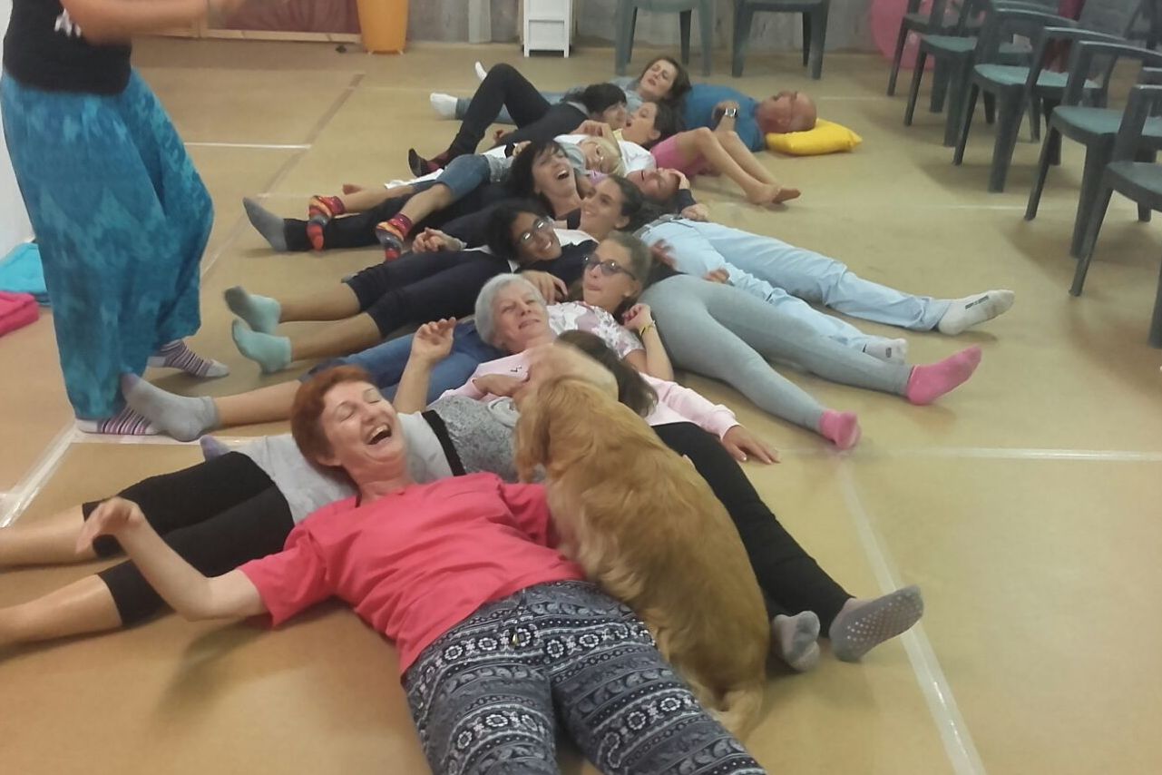 Yoga della Risata, e alla fine si ride a crepapelle